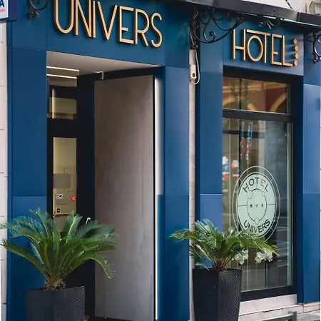 Univers 4*