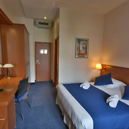 Univers Szálloda Nizza