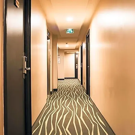 Hotel Univers 4*