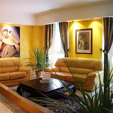 Univers Szálloda 4*