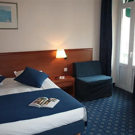 Univers Szálloda 4*