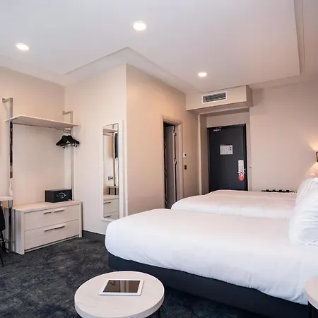 尤尼维酒店 4* 尼斯