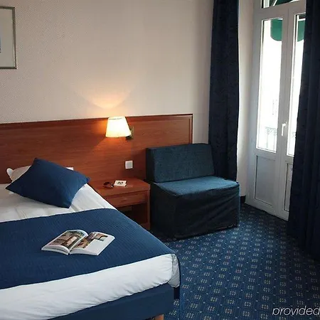Univers Hotell