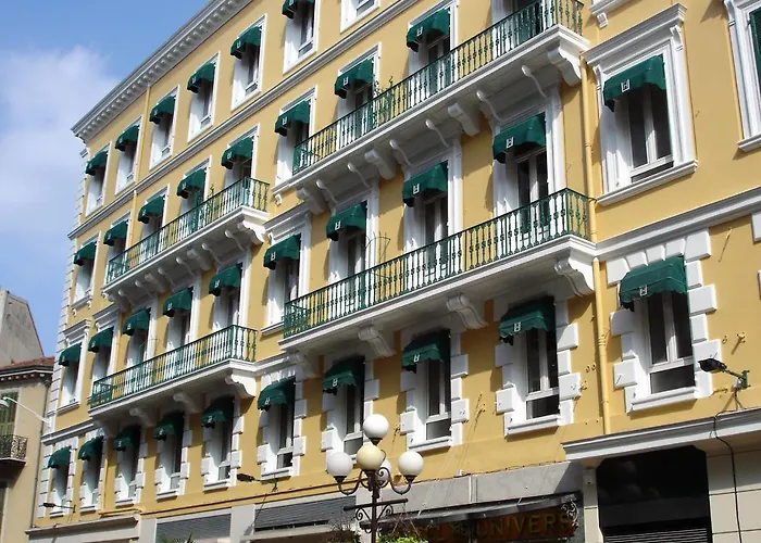 ウニヴェール 4* ニース