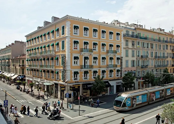 ウニヴェール 4*